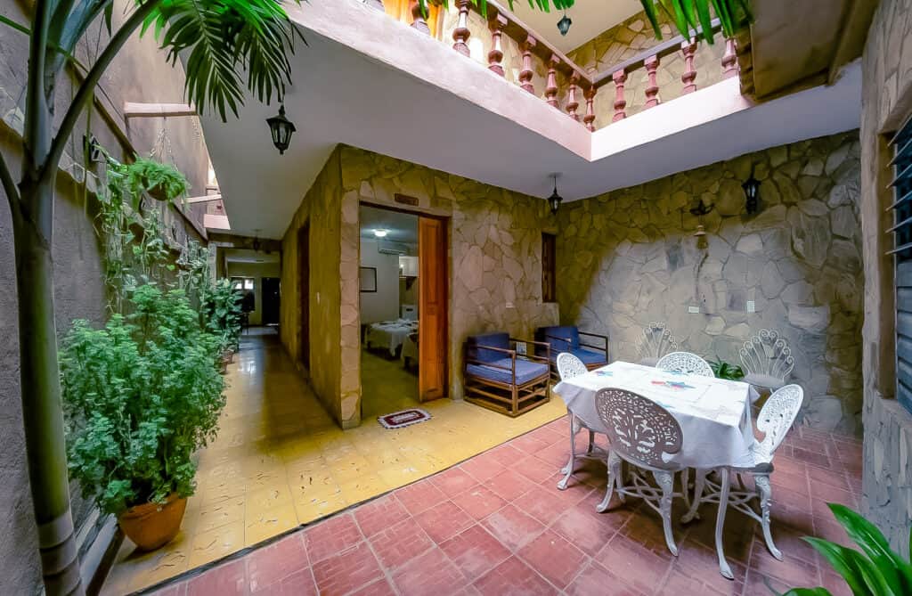 Casa_Particular_Hostal_Novony_Trinidad_Innenhof