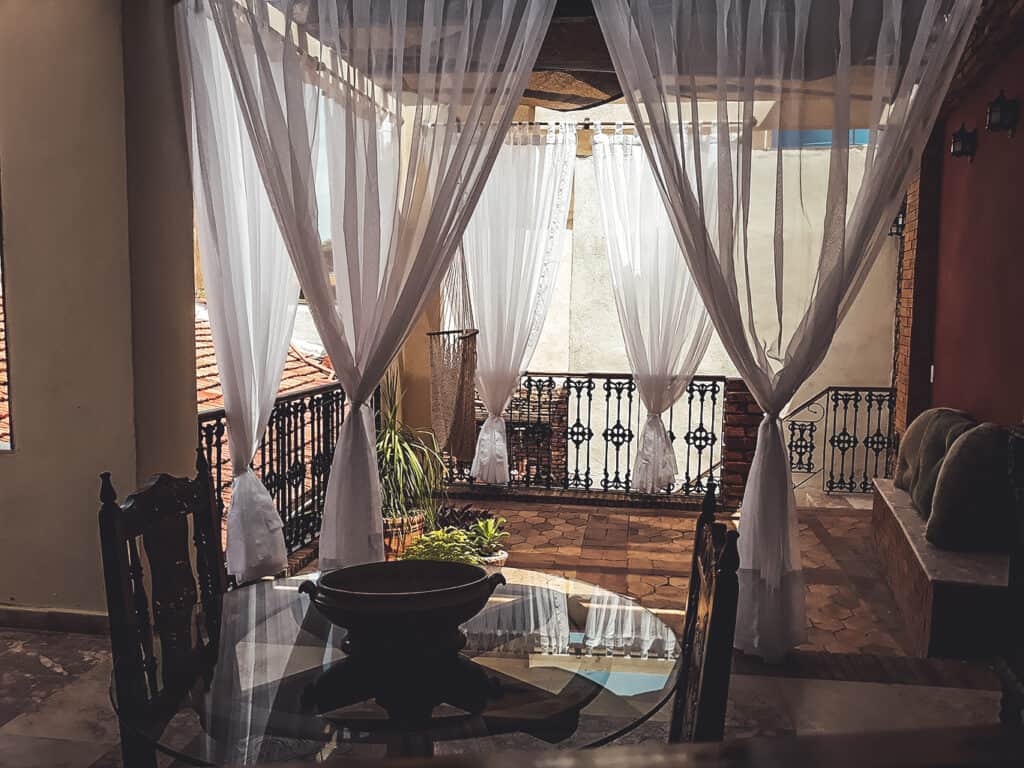Casa_Particular_Rosario212_Trinidad_Terasse_Innenhof2-scaled.jpg