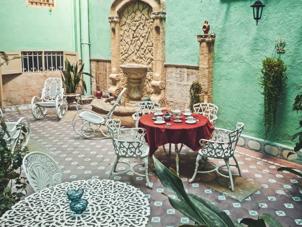 Casa_particular_mirian_Sinai_Havanna_front