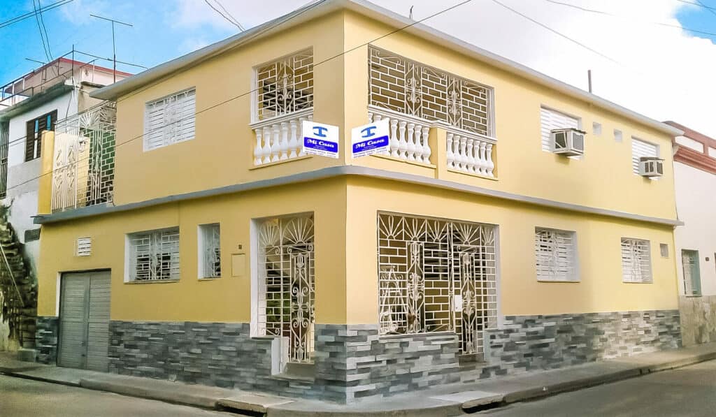 Front_ Casa Mi Casa in Holguin